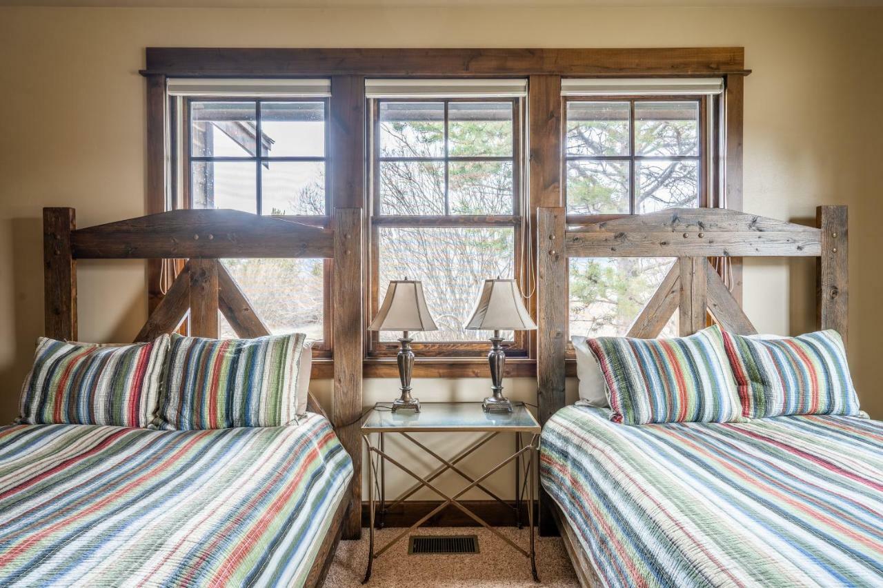 Rainbow Point Sabo Cabin 웨스트 엘로스톤 외부 사진